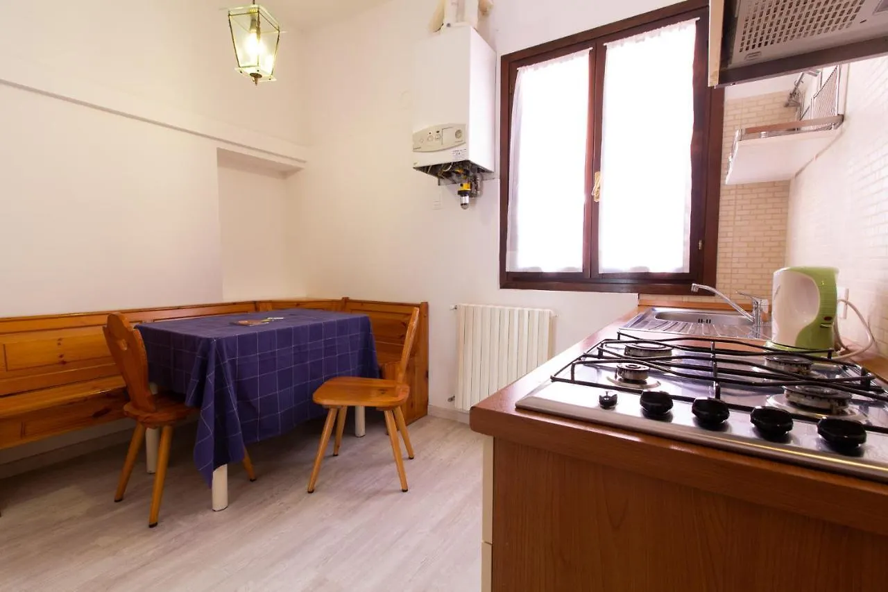 Veneziacentopercento Apartments & Rooms Wenecja