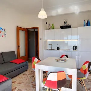top-floor-aparthotel-bentivoglio.taorminaitalyhotels.com/
