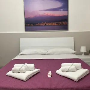 apartments-for-rent-catania.taorminaitalyhotels.com/