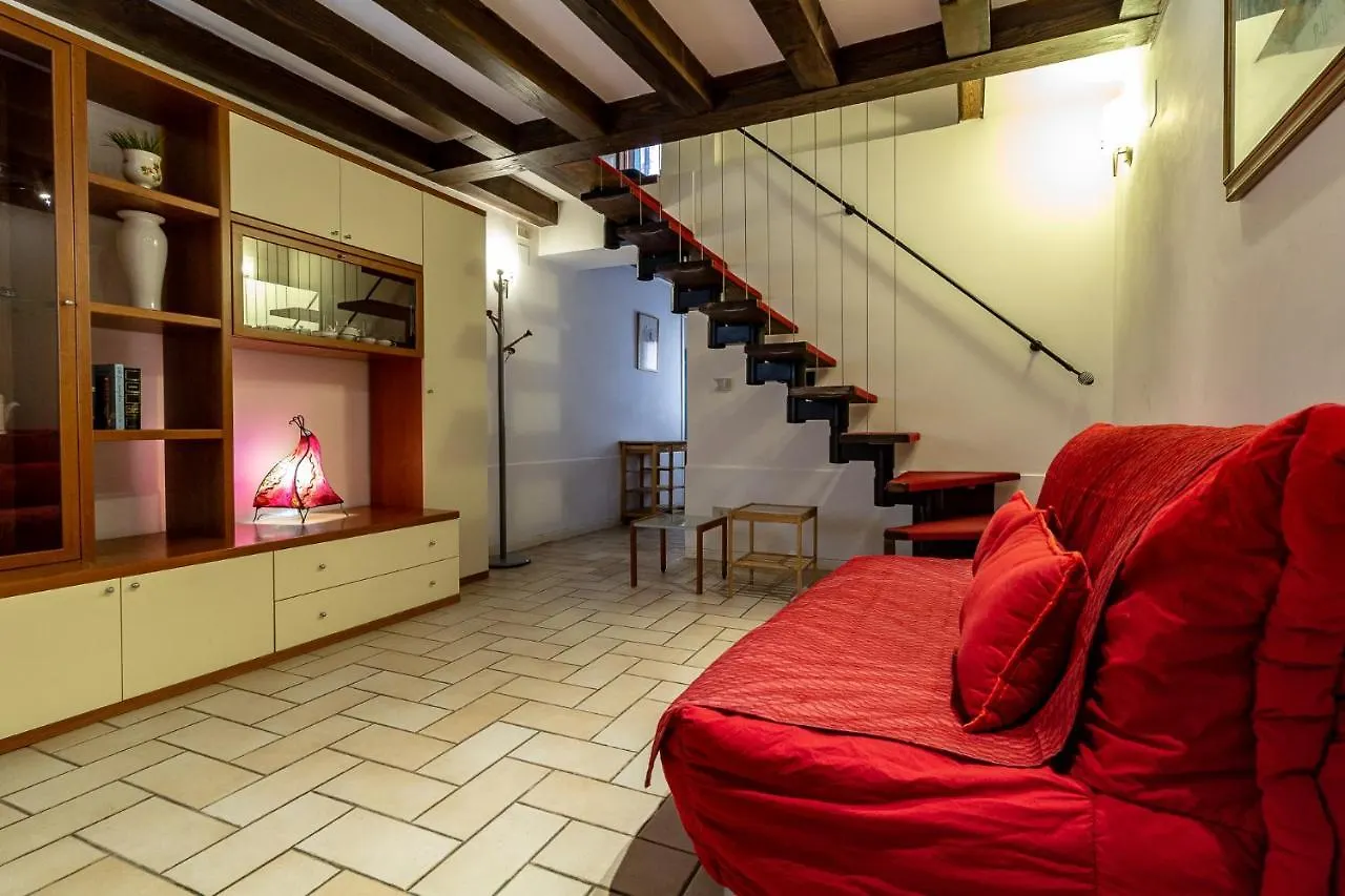 Veneziacentopercento Apartments & Rooms  Venedig