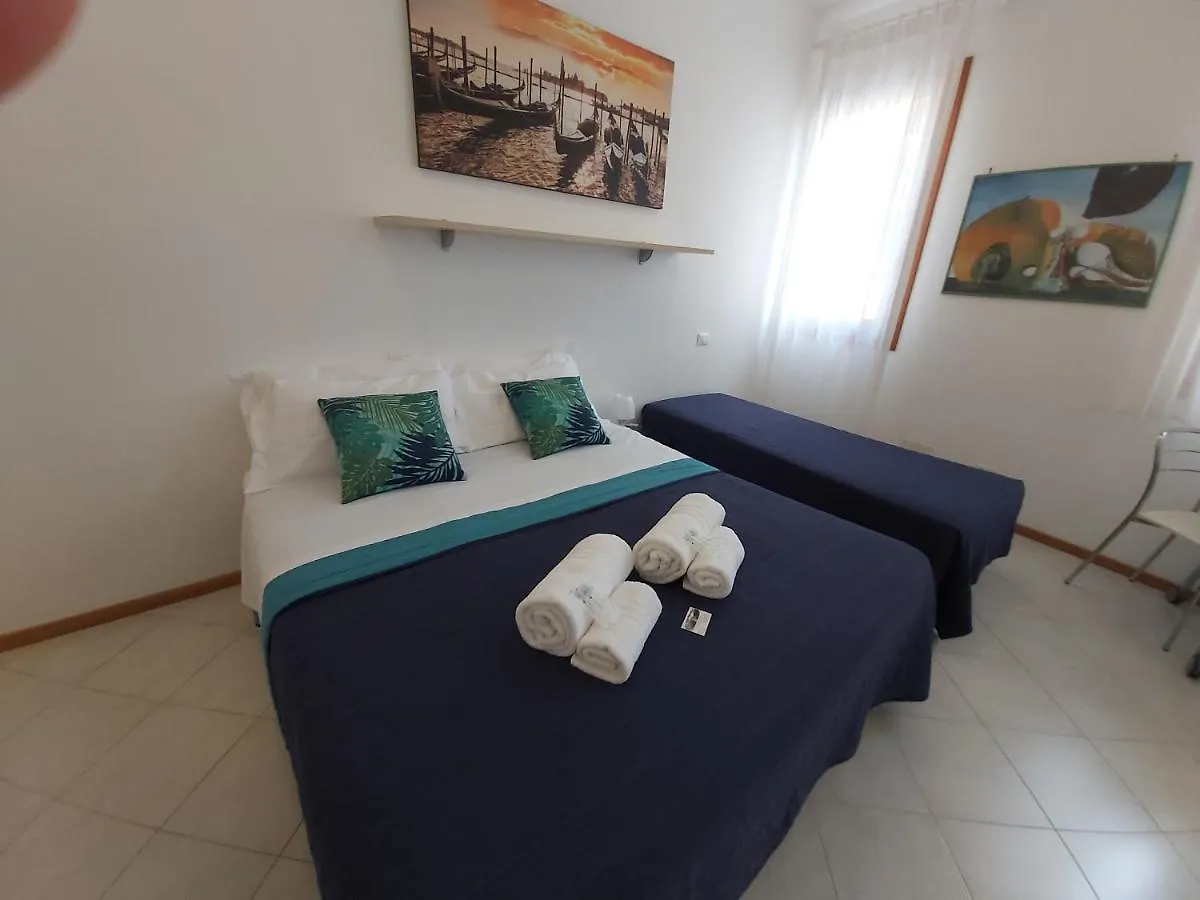Veneziacentopercento Apartments & Rooms