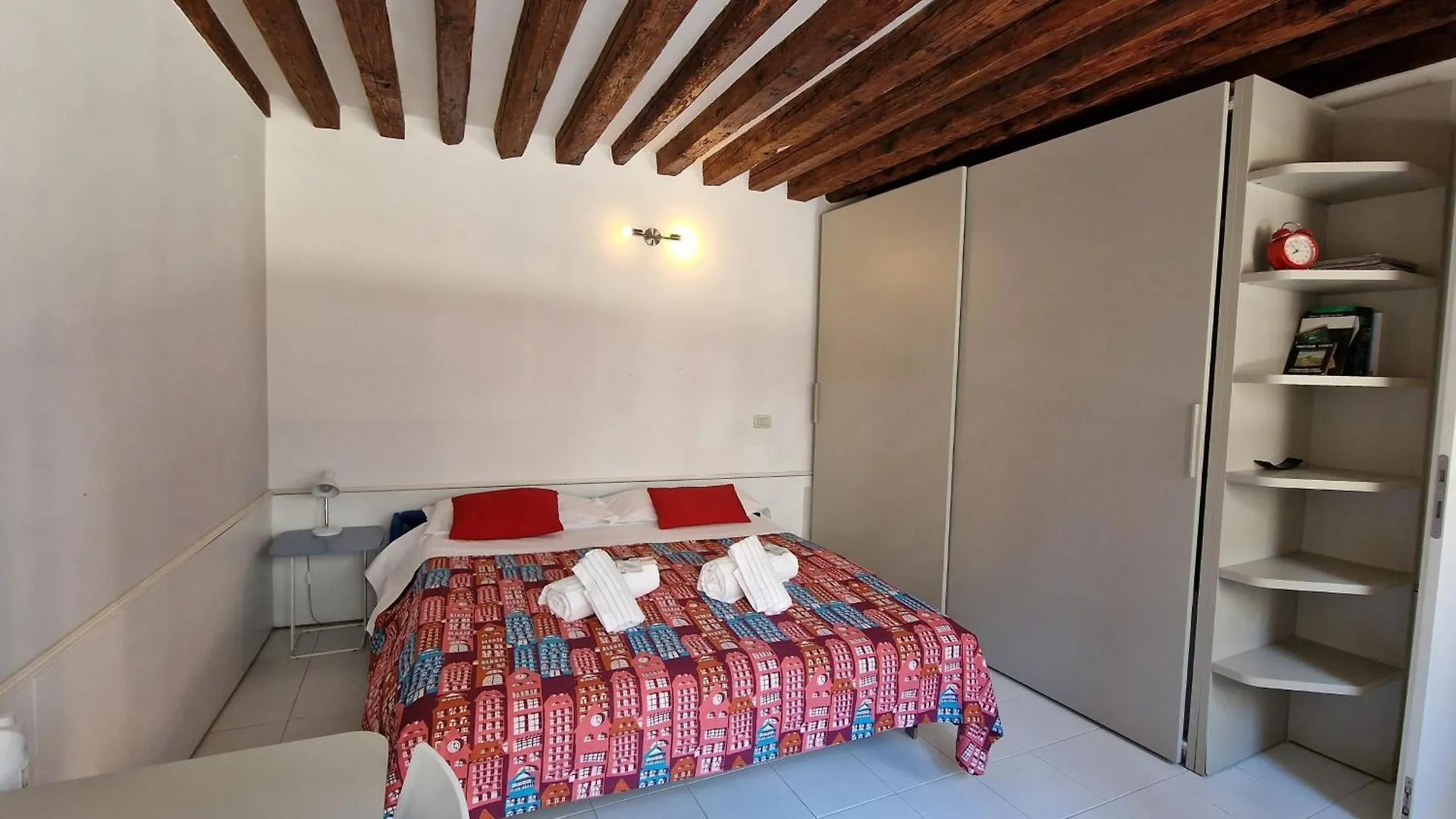 Veneziacentopercento Apartments & Rooms