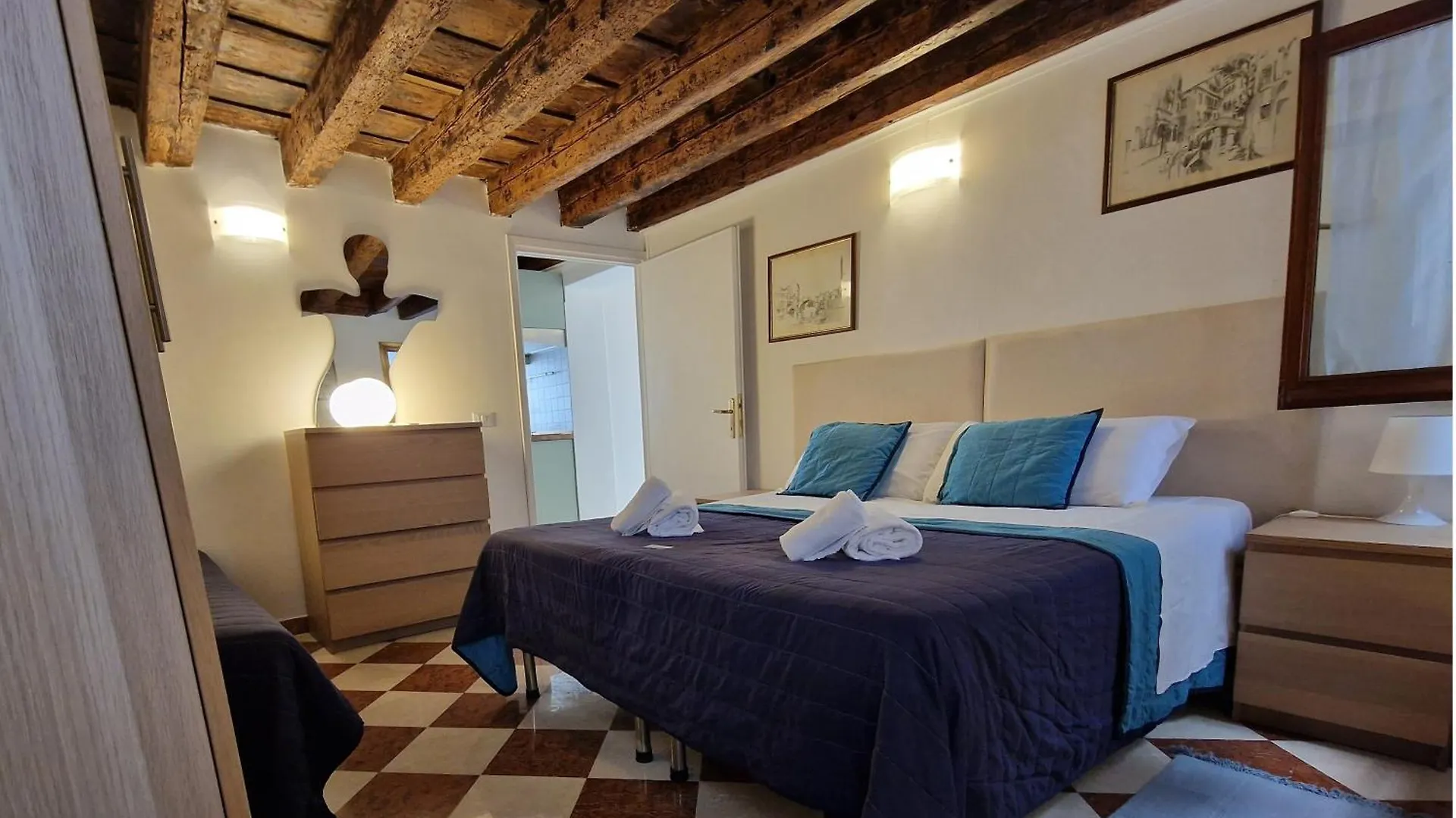 Veneziacentopercento Apartments & Rooms Włochy