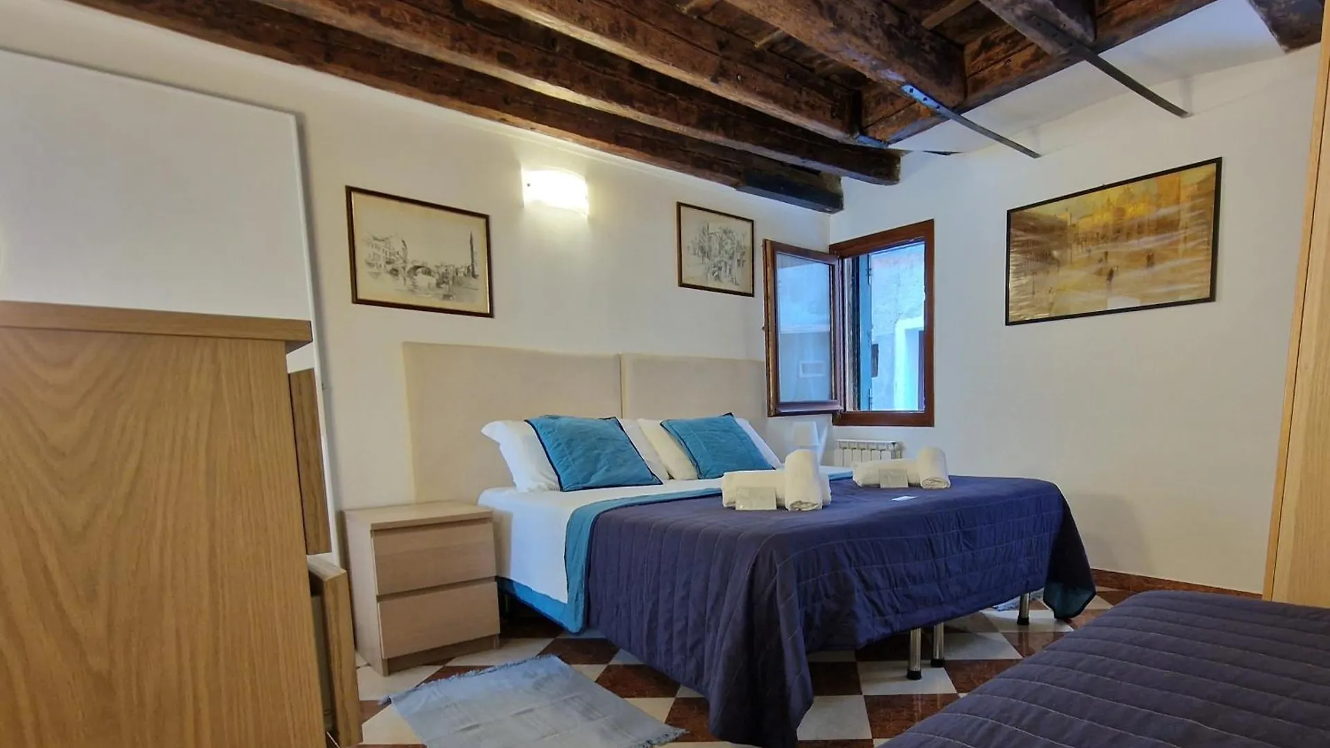 Veneziacentopercento Apartments & Rooms  Wenecja